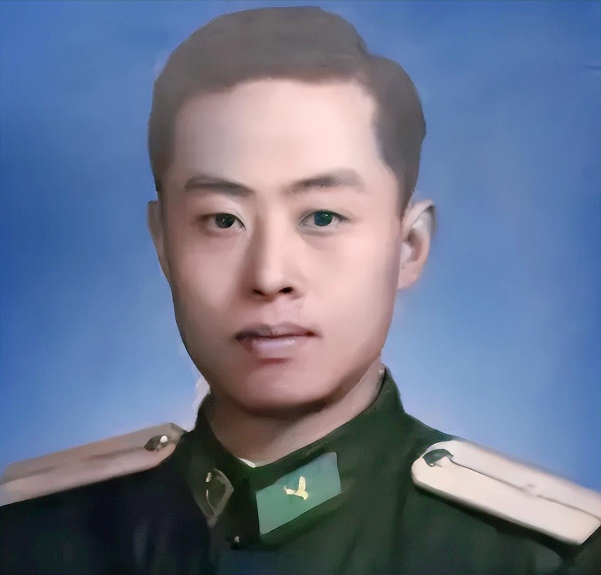 关于李银桥，你不知道的十件事：

第一，李银桥是毛主席卫士长，二人情同父子，李银