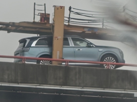 问界新 M9 开始大规模发运了，这次应该提前备了不少车。今年以来的鸿蒙智行确实需