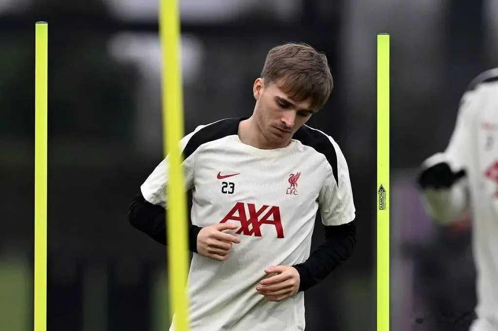 官方：利物浦后卫诺里斯转会爱超舒尔本，上赛季4次进大名单利物浦官方表示，22岁后