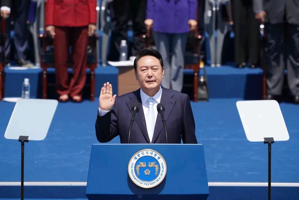 乌总统指责朝鲜派兵援俄作战，朝俄都紧急辟谣，却不料最先抢先一步的其实是韩国……