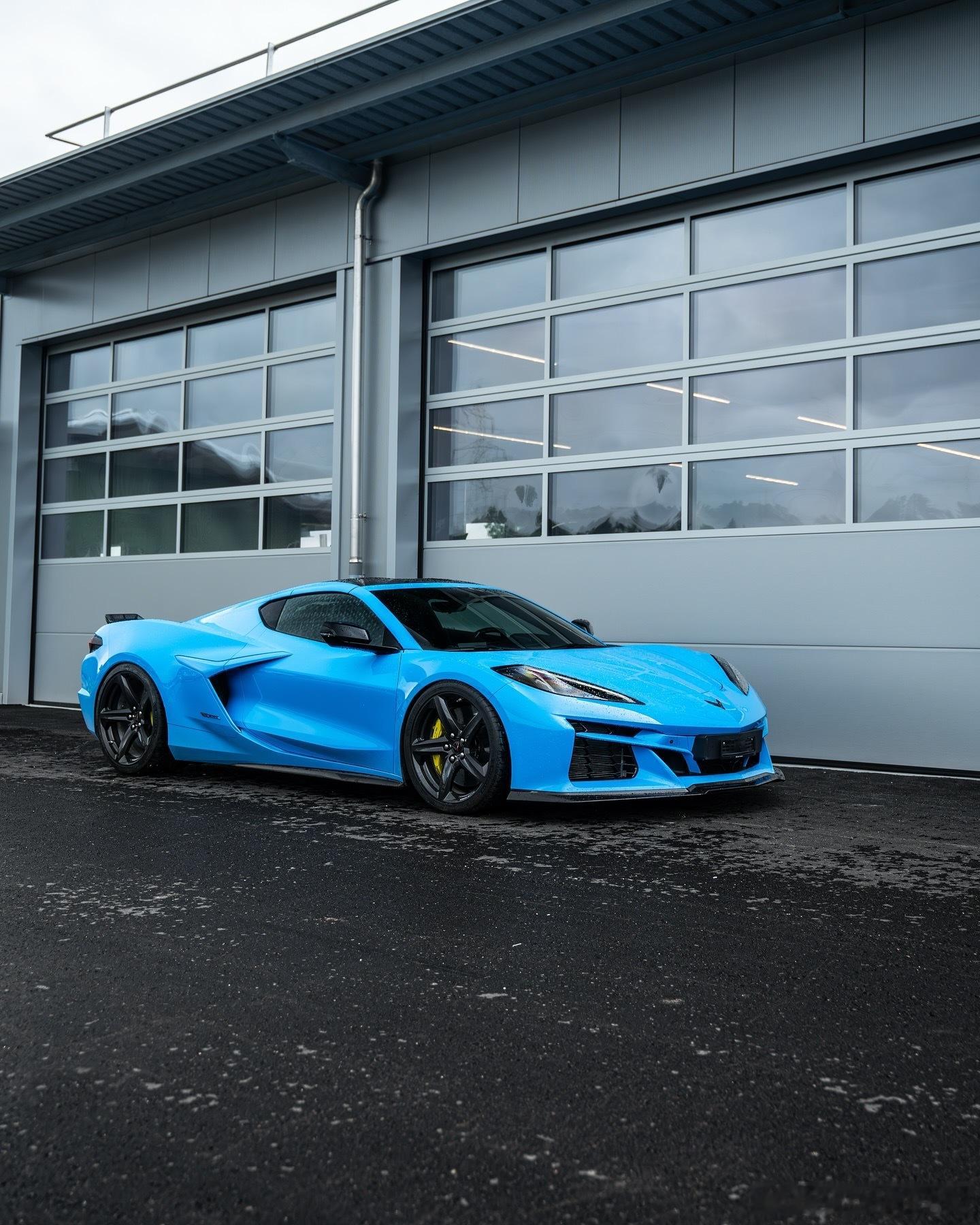 第一次接触搭载655马力Corvette C8 E-Ray的全轮驱动版本！😎.