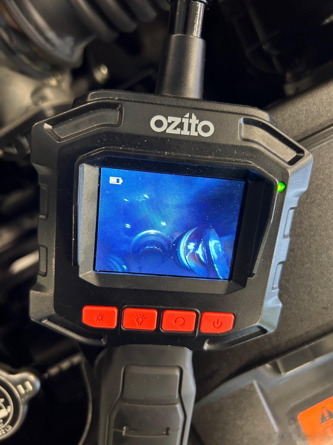 给大伙儿指条明路。在不要求车内空间的情况下，一万多的预算想要买一辆里程数很低、车