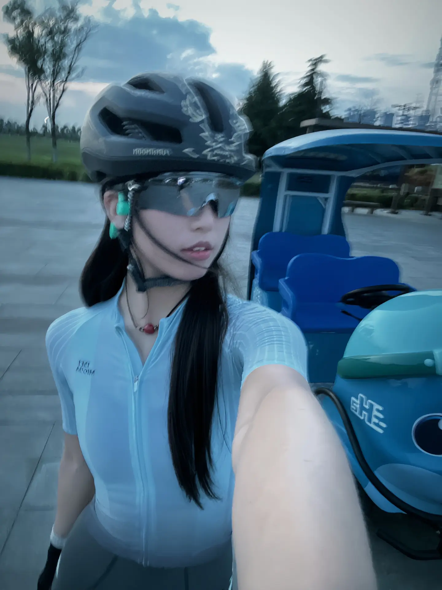 “情绪无法共鸣 那就选择独行”