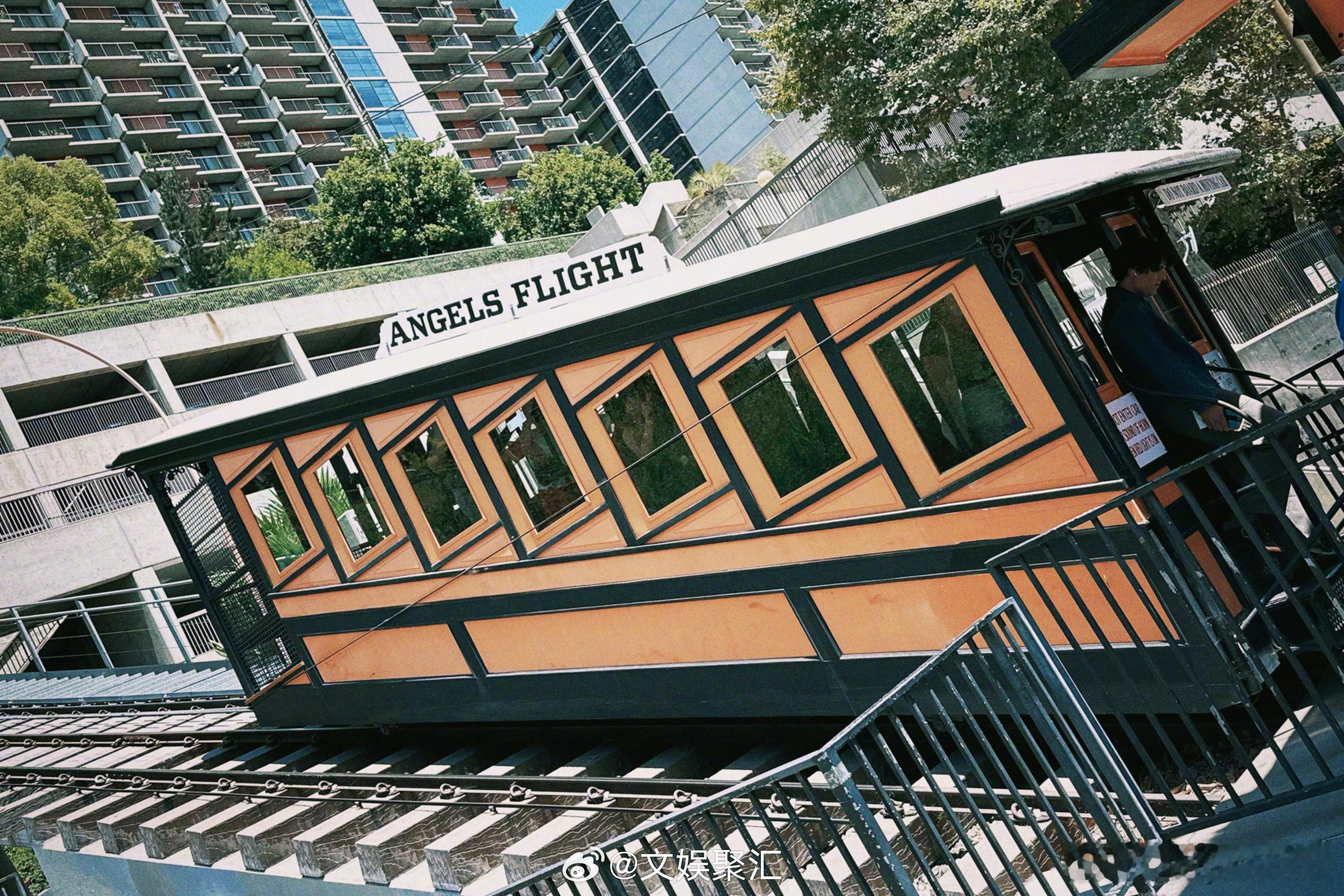 #任嘉伦走走停停# ​​​#任嘉伦分享旅行碎片plog# ​​​ 任嘉伦，你的旅