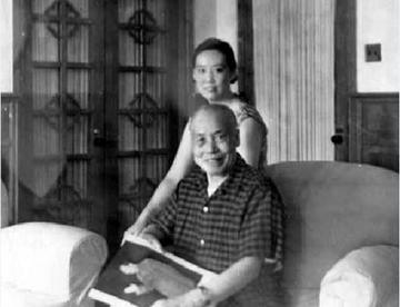 1966年，27岁的胡友松发现生理期没正常来，便问75岁的丈夫李宗仁怎么办。谁料