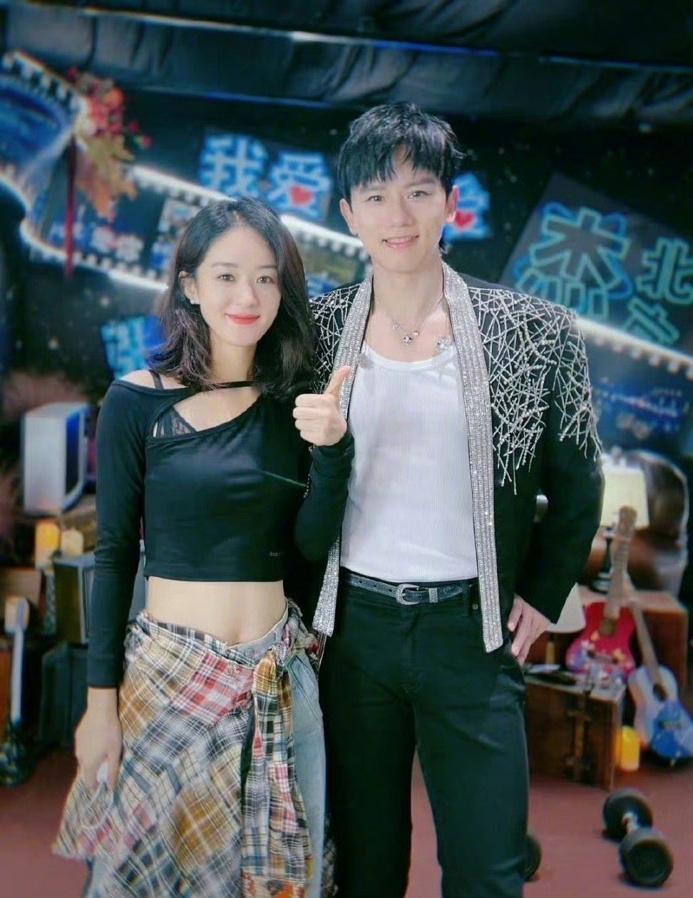 居然有网友说赵丽颖和张杰看起来很般配，谢娜看到不会伤心吗？ ​​​