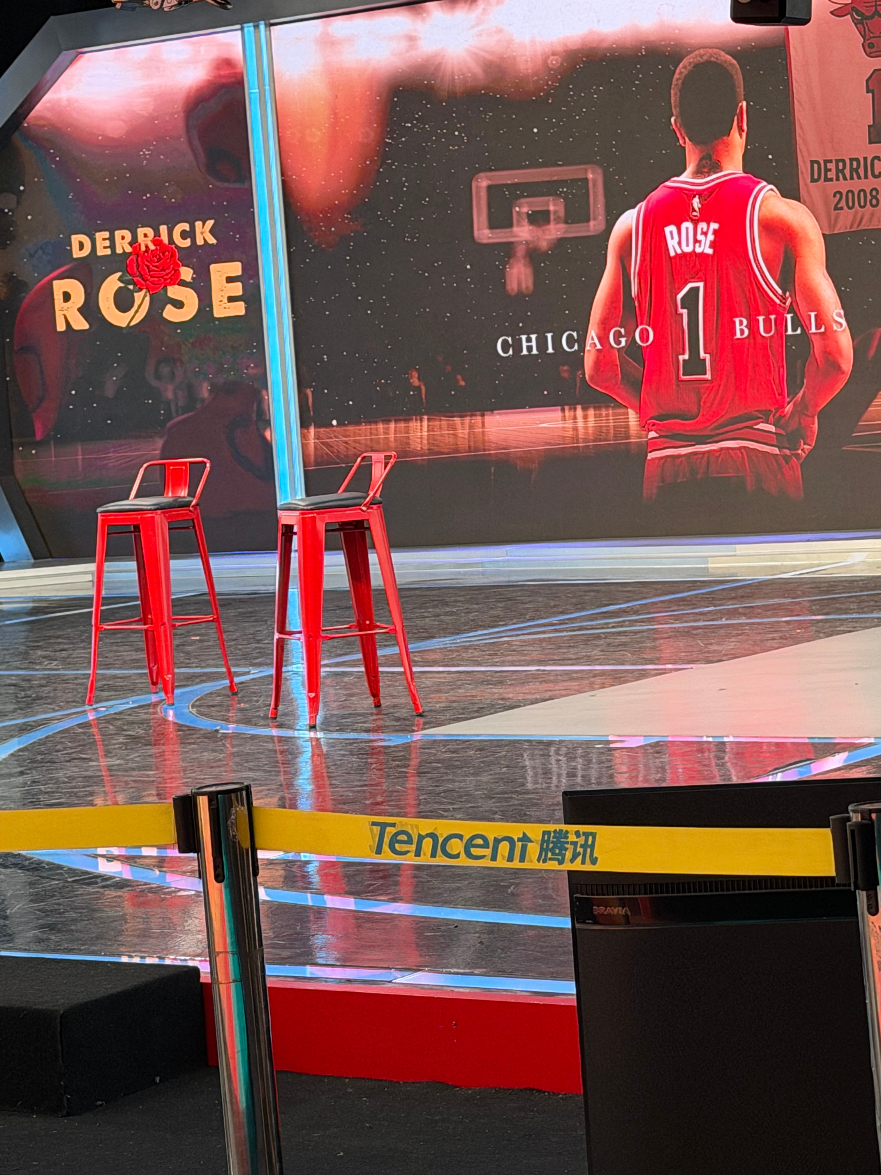 和青春道个别吧… 北京·腾讯北京总部大楼