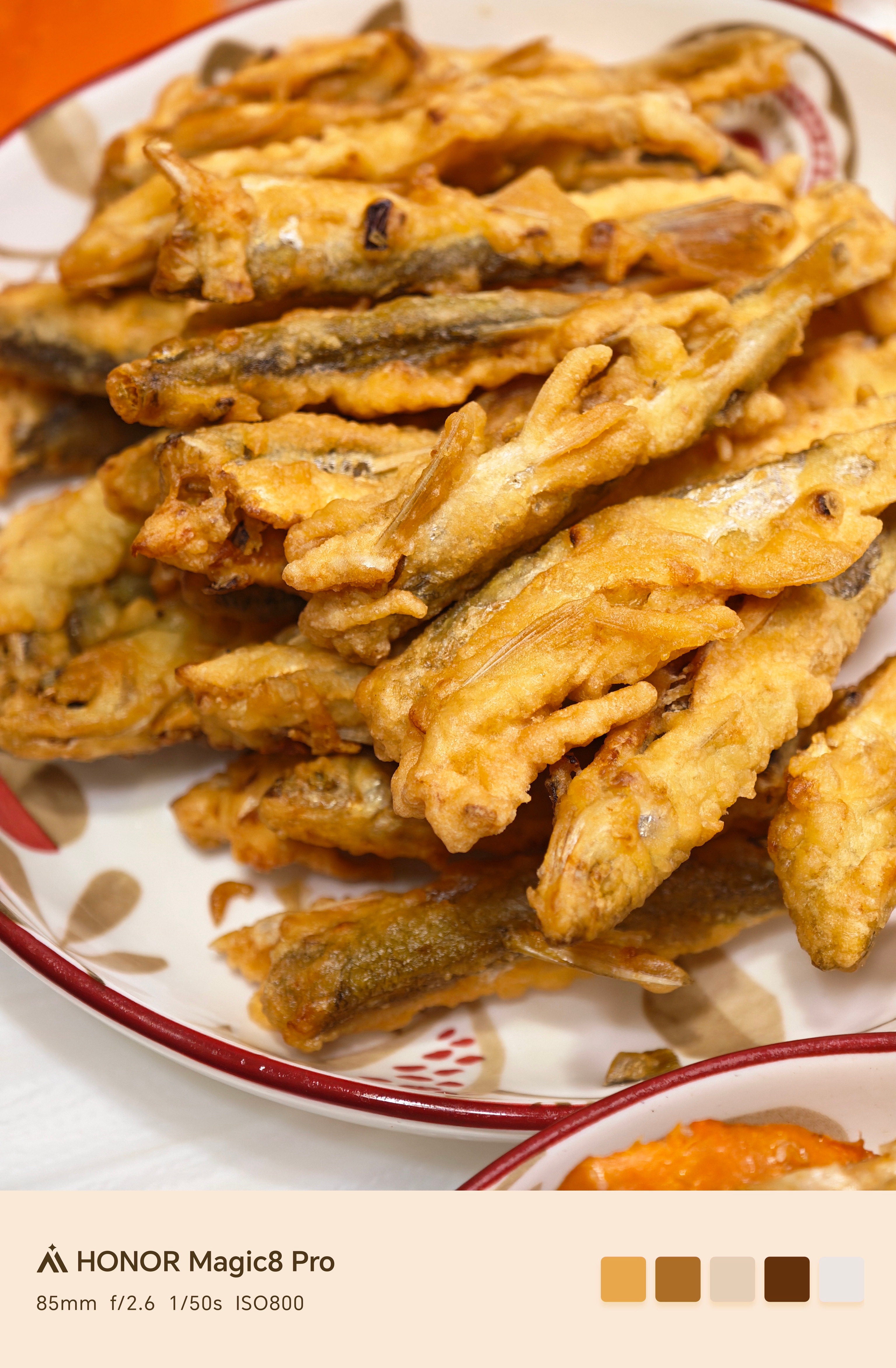 年味淡不淡，也要看自己有没有努力营造。我们没回老家过年，但是老家的菜还是整了一桌