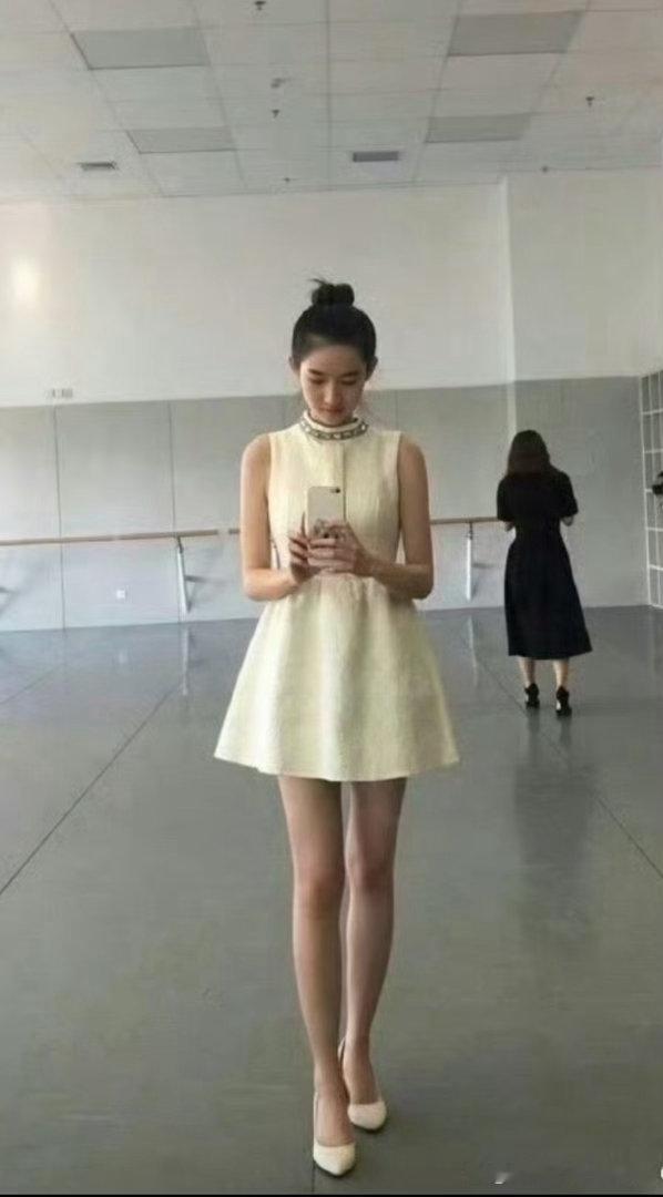 王玉雯以前的校花味好浓，不敢想象是多少男生学生时代的暗恋对象 