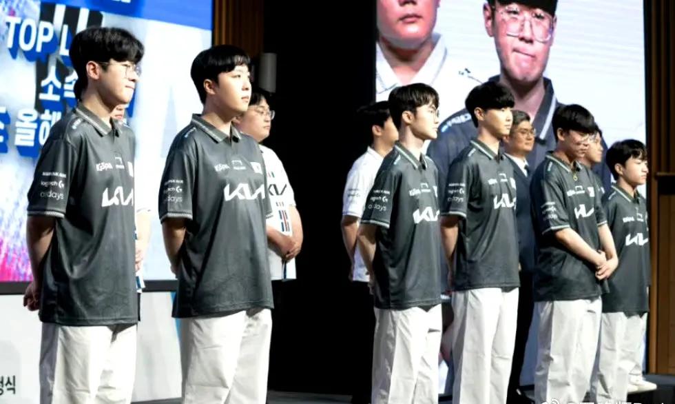 今年亚运会Faker将以替补身份出战？
根据网友爆料，为了备战亚运会韩国英雄联盟