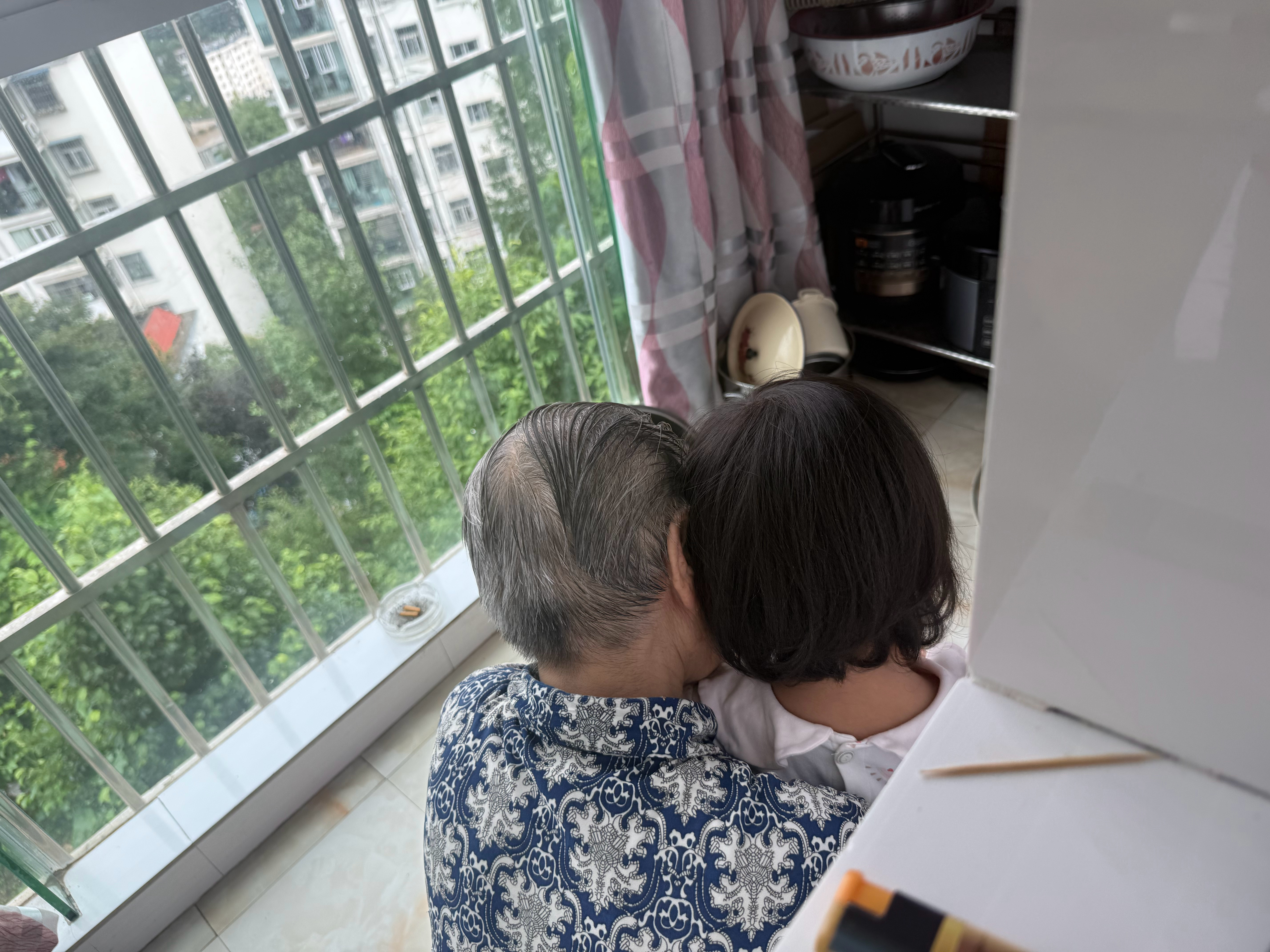 我说她上哪去了，跑太姥这来了