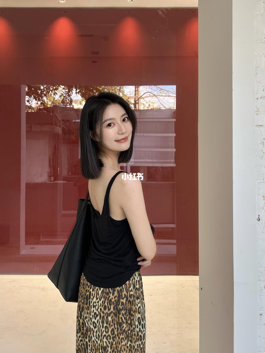 豹一下