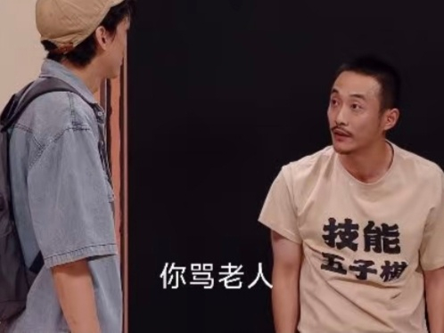 作为资深詹姆斯球迷，我新赛季给詹姆斯的预期也就是一般全明星。我对他的期望，已经低
