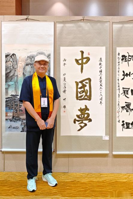 滿江紅·慶建黨百五·兩岸同輝 文｜谢明辉百五韶光，山河壯、風雷激越。凝筆墨、海峽