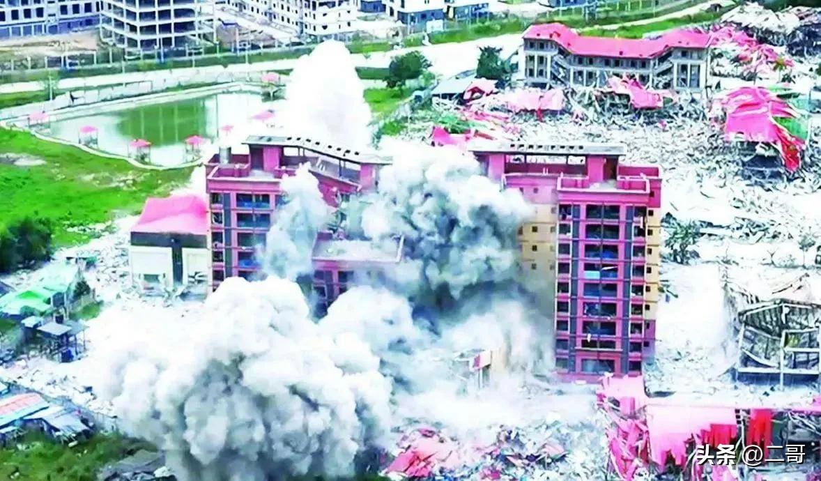 KK园区九成男逃生？别天真！女性被锁死最深处，连绝望都逃不出围墙

KK园区爆破