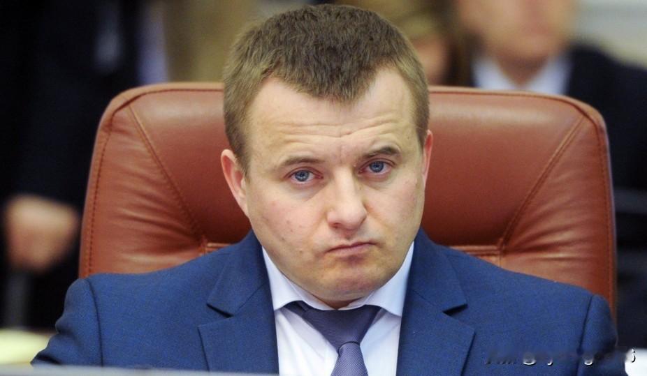 👀🇺🇦🇨🇾据当地媒体报道，乌克兰前能源部长（可能是杰姆奇申）在塞浦路斯