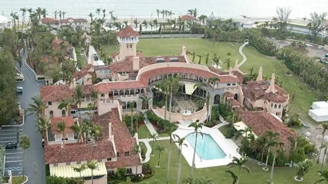 很多人一开始以为，海湖庄园就是特朗普的家，毕竟他经常在这儿待着，可实际上，这地方