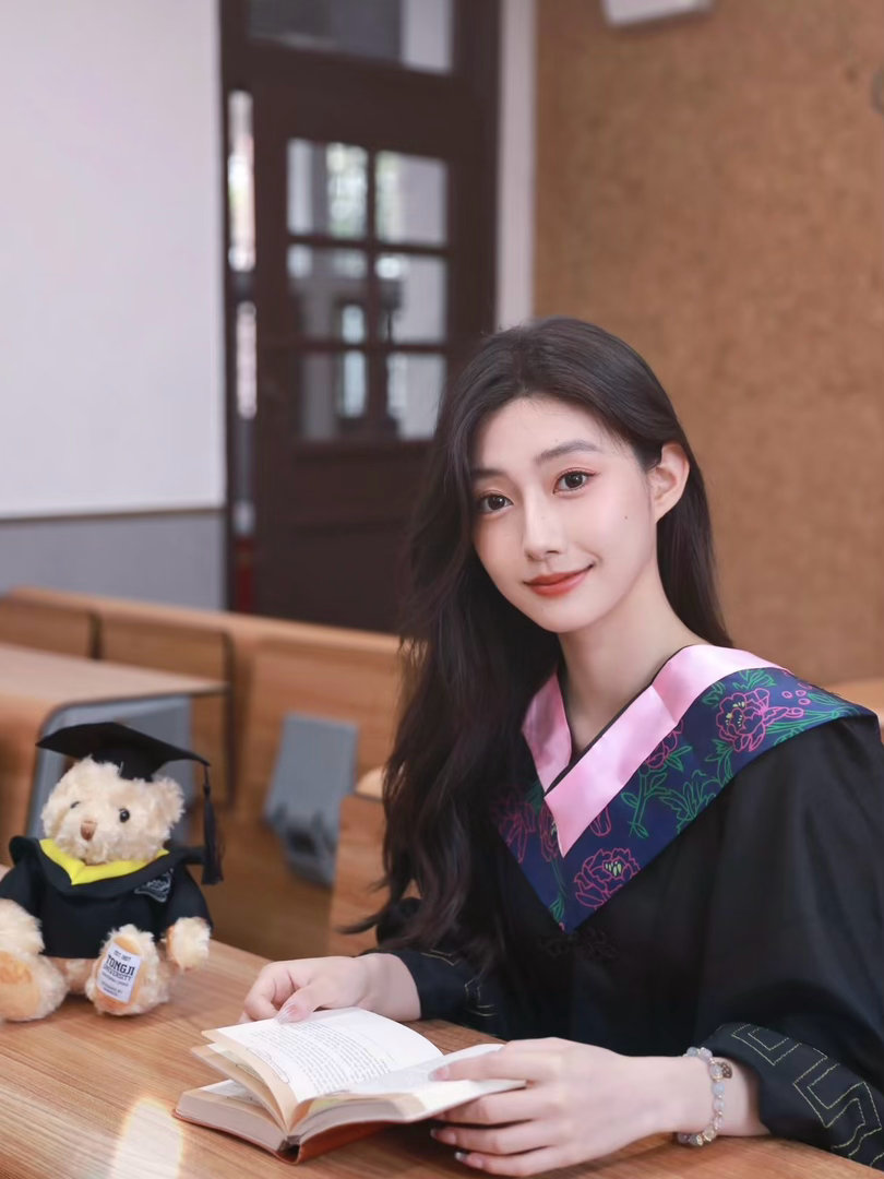 怦然第二期就来了新嘉宾怦然心动20岁 新同学奥莉猪空降怦然心动，新疆的浪漫又多了