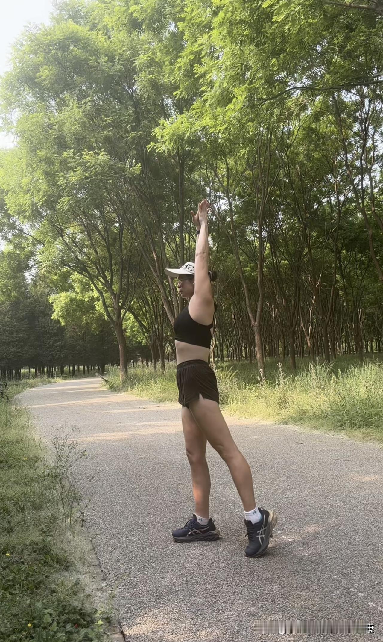 夏天同样的运动，跑步出汗抑制食欲，更利于减肥