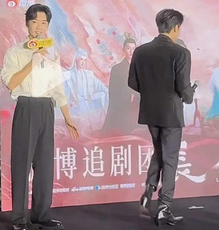 来欣赏檀健次超绝高跟 ​​​