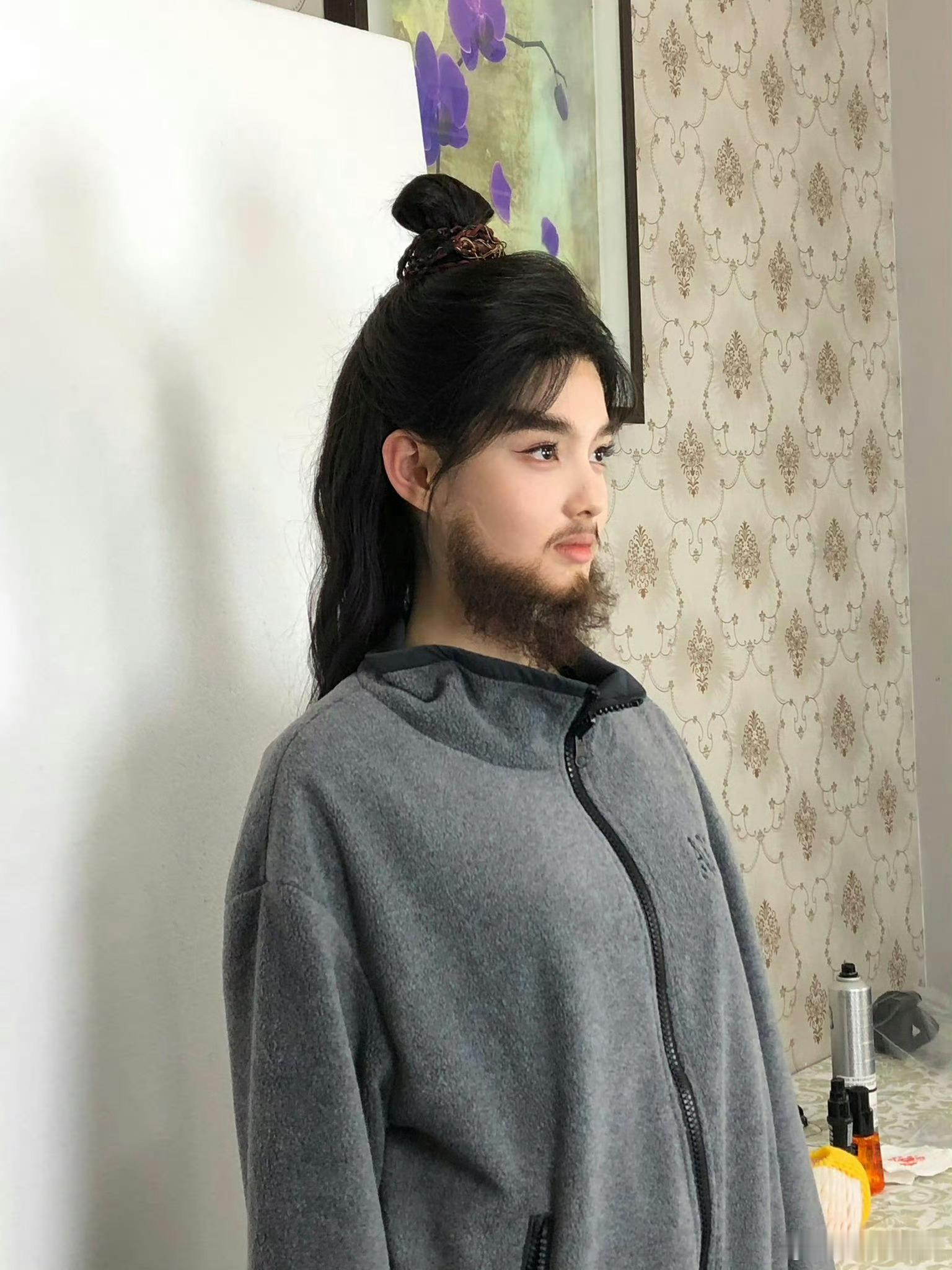 这胡子什么鬼[doge] ​​​