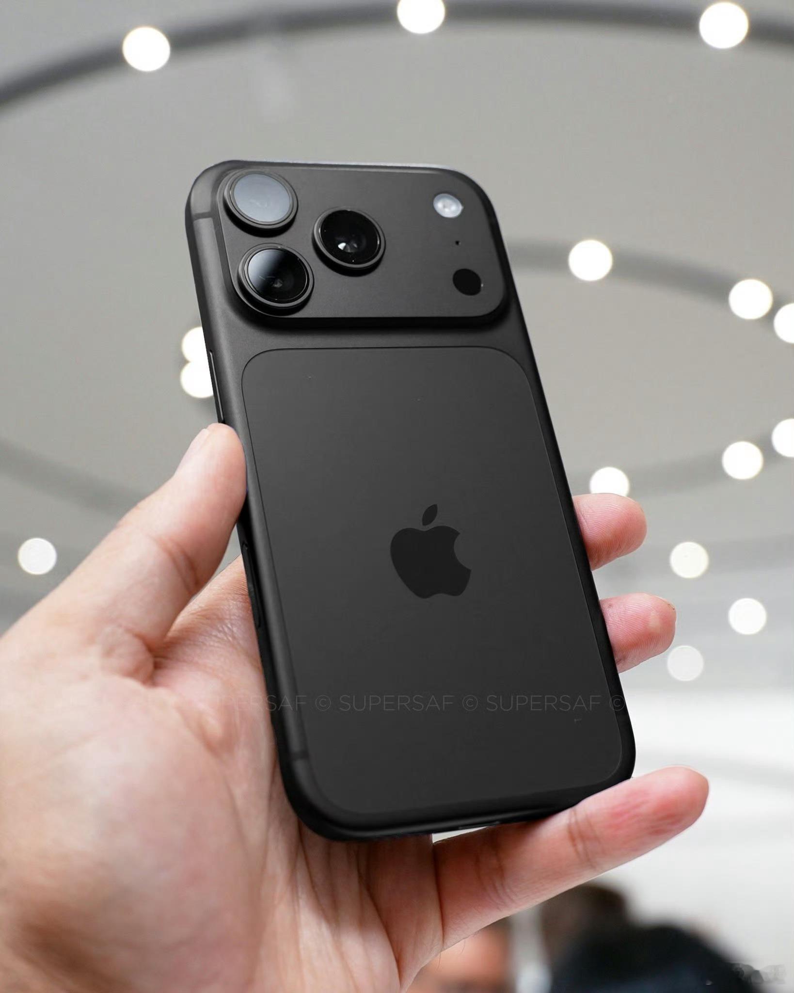 黑色版iPhone17Pro网友里面搞事情的真多，直接把小米17 Pro给PS成