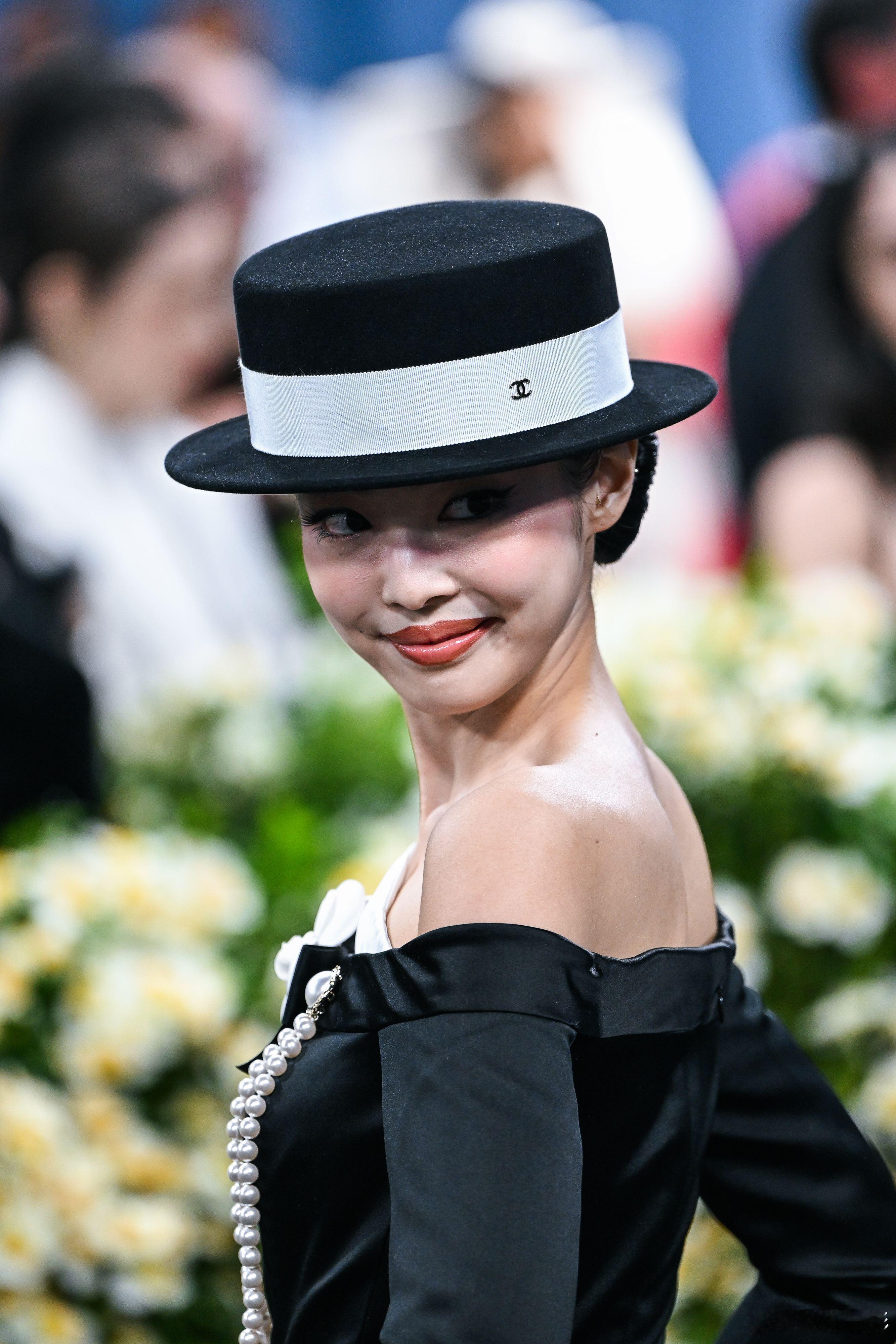 【高清】金珍妮JENNIE at The 2025 Met Gala Celeb