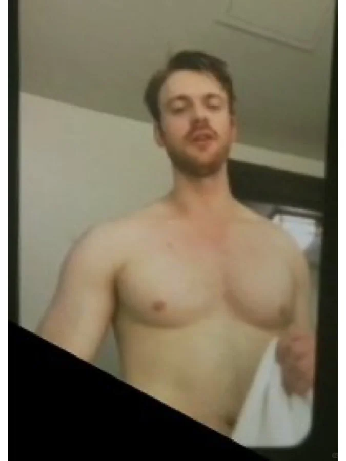 碧莉哥哥 FINNEAS 的一张截图在外网走红！
