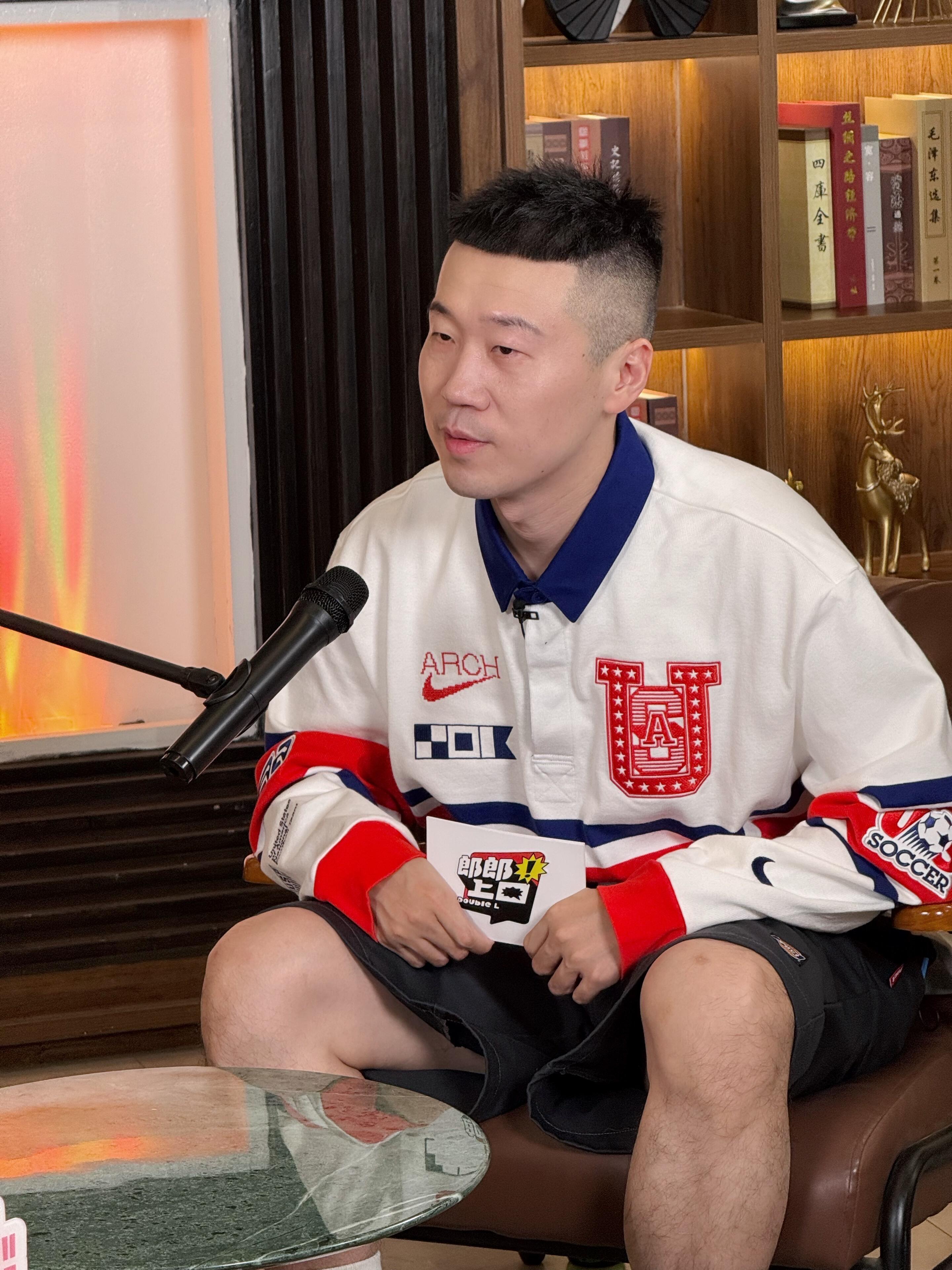 工作中的杨九郎。 