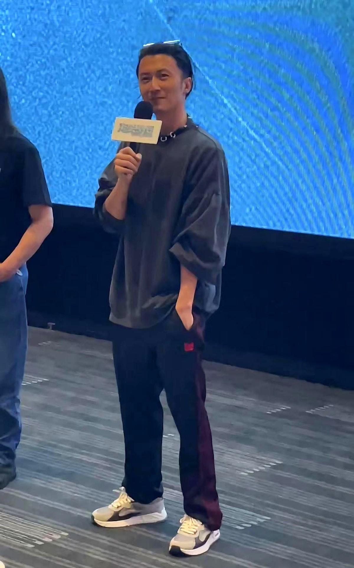 偶像43岁的这一年，我竟然有6天见到了他！

真的，这感觉太不真实了，一整年的幸