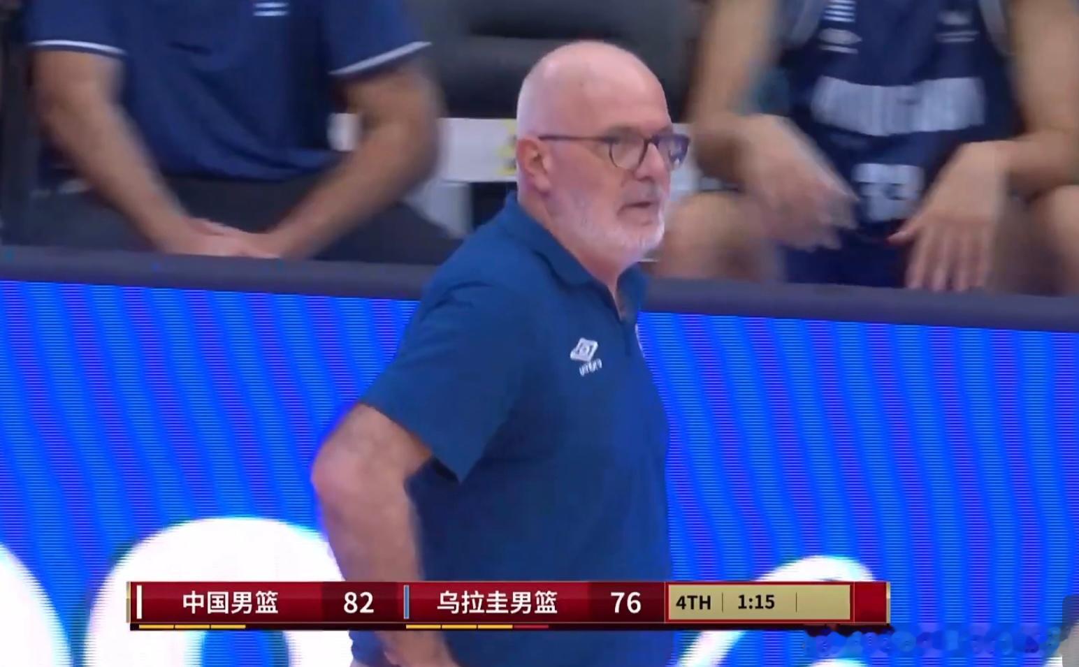 险胜背后值得深思！中国男篮83-78乌拉圭，主场偏哨反而埋下隐患刚刚结束的男篮热
