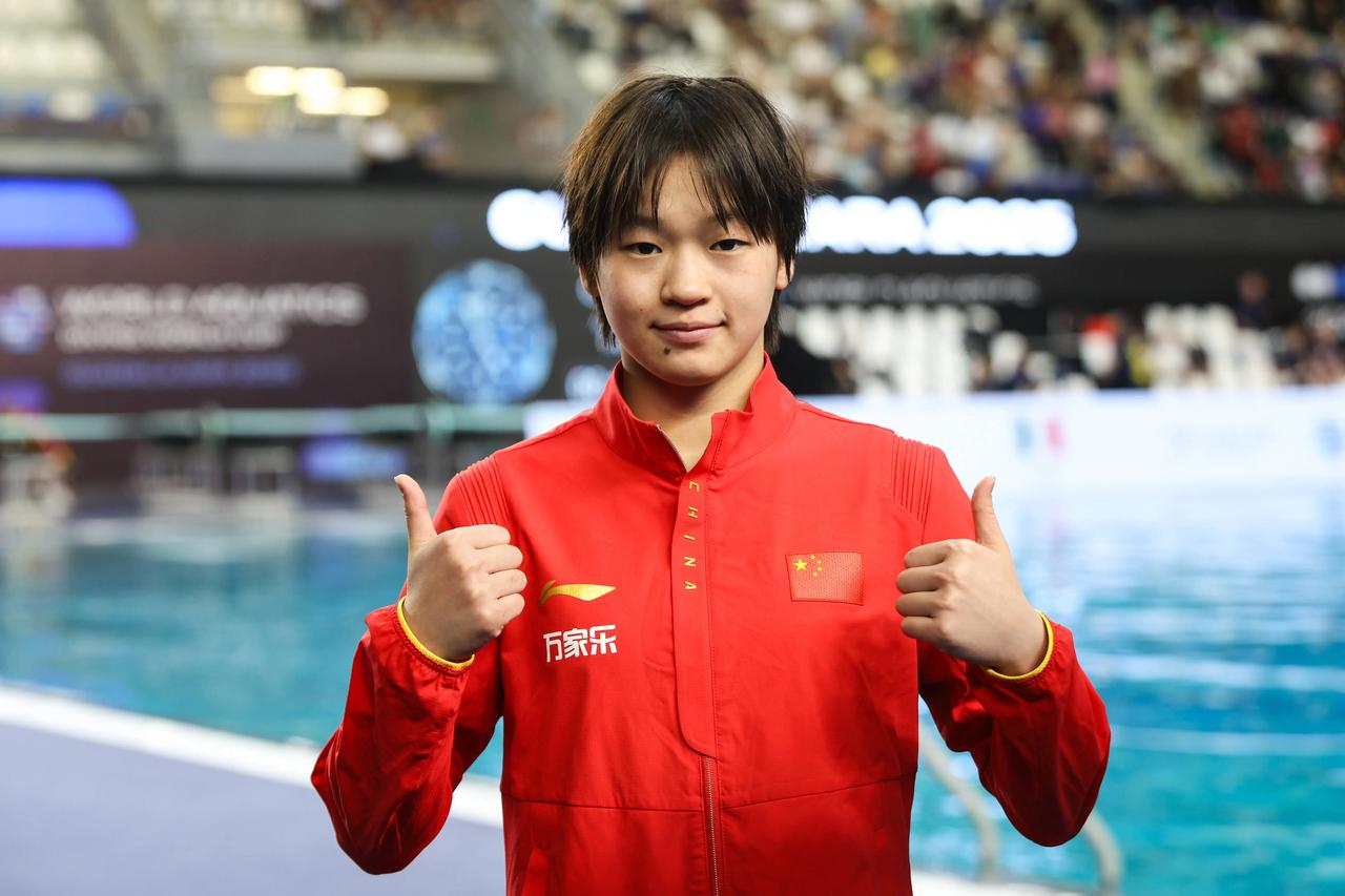 尘埃落定！全红婵不参加全运会单人赛
 
原本以为，她会再次出现在全运会单人赛的赛