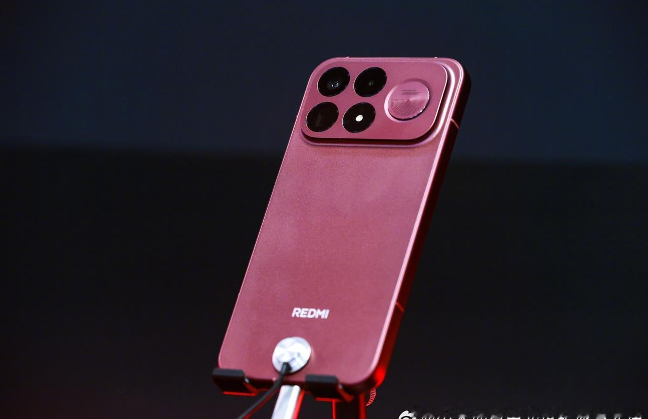 K100 Pro Max 「赤霞珠红」亮相 ChinaJoy！
新机上手，手感质