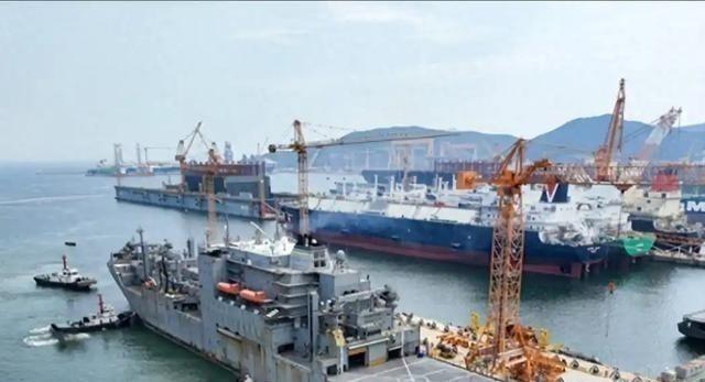 40艘大单直接砸向中国，韩国造船业拿到了全球62%的订单，韩媒马上狂欢，还扬言“