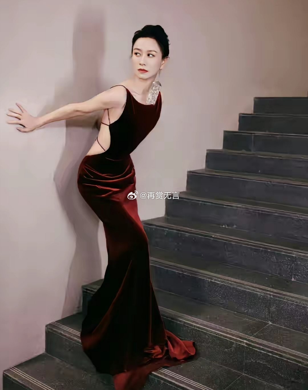 倪虹洁天然的，秒杀那几个只会搔首弄姿的 