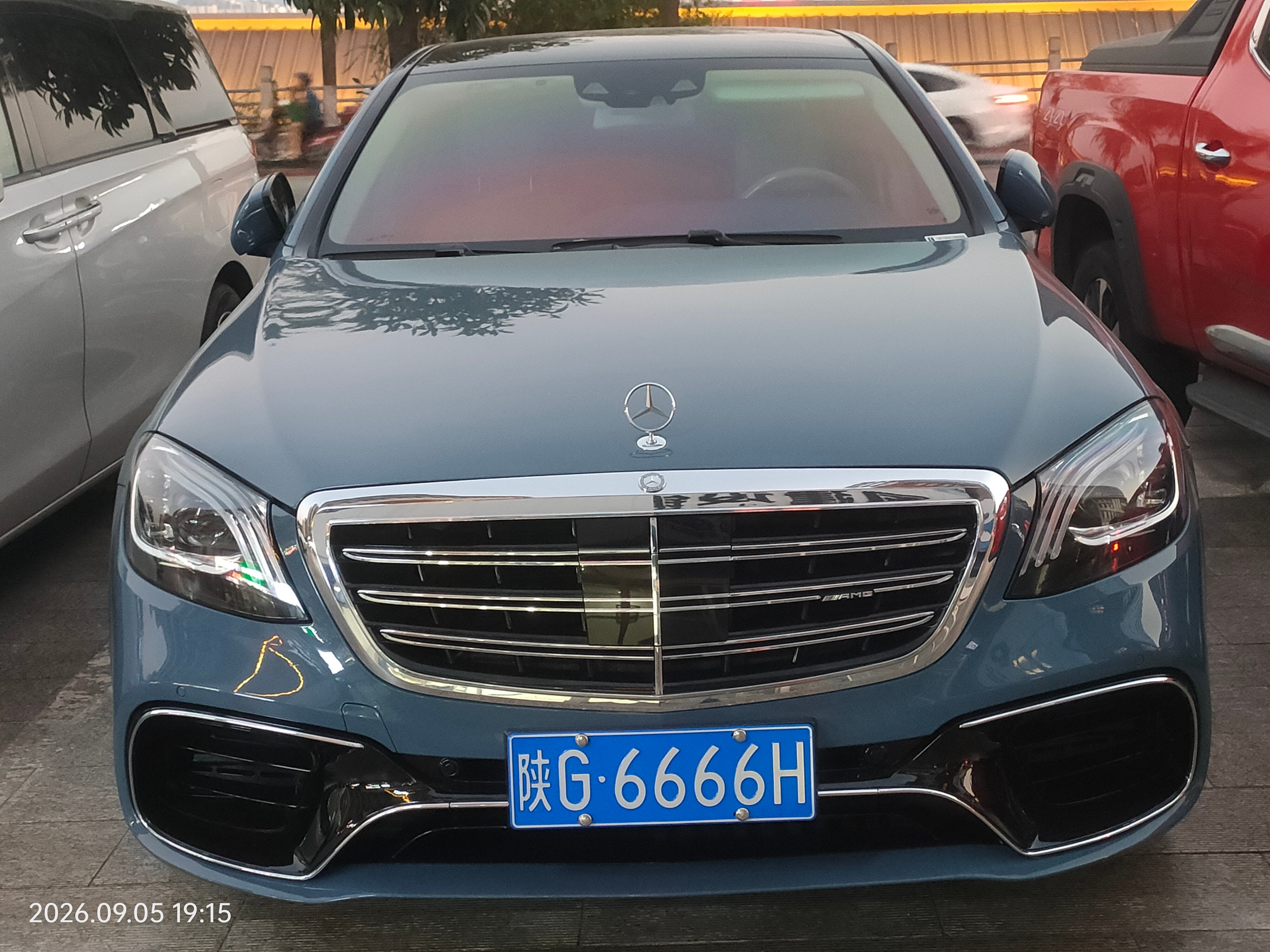 全球车牌[超话] 陕G6666H奔驰S63AMG  ​​​