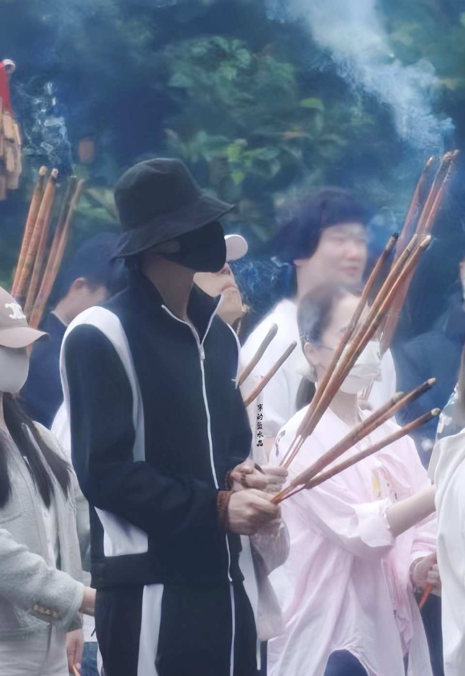 刘宇宁书卷一梦开机路透，开机大吉[求关注]！ ​​​