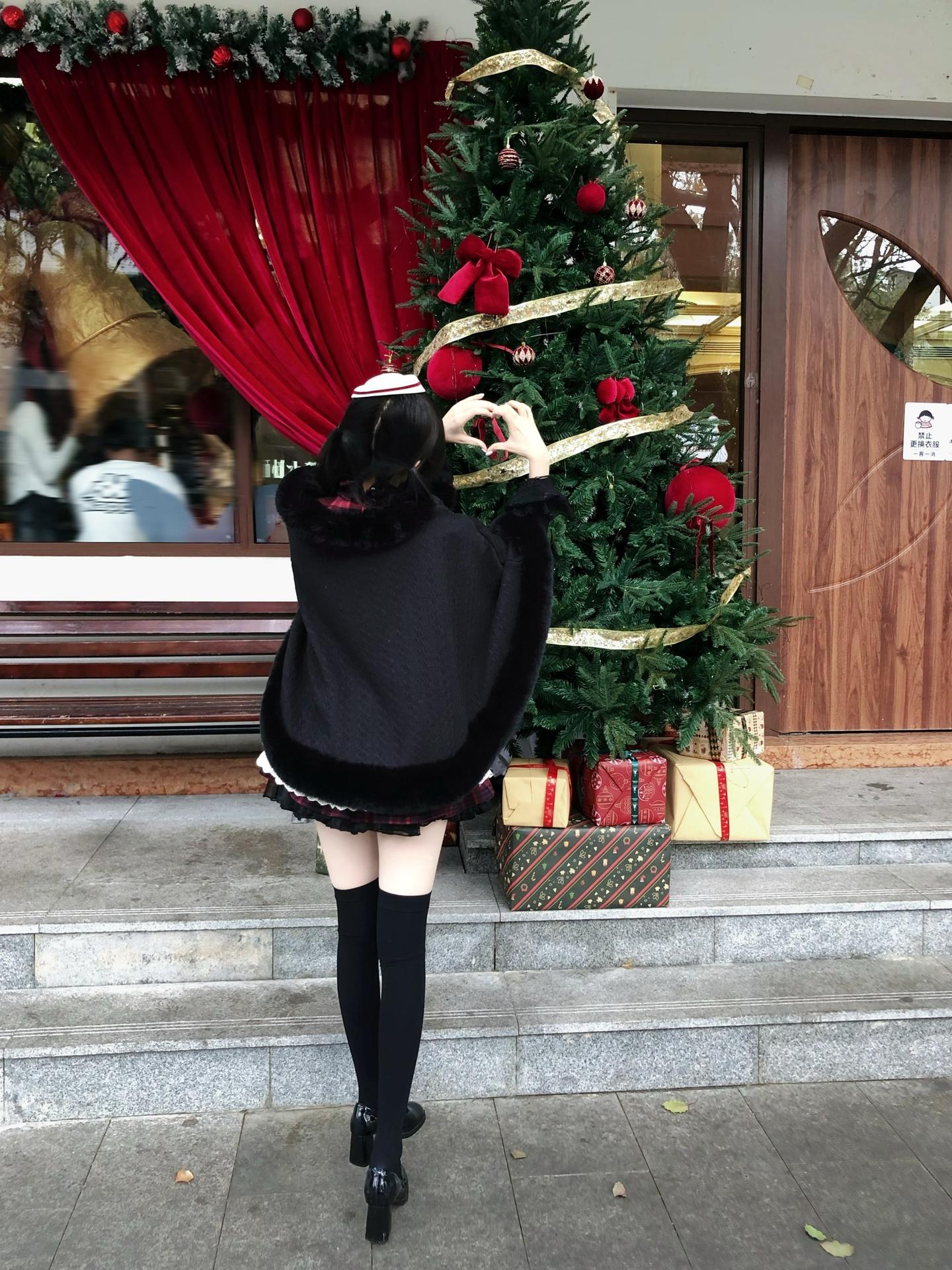 给十二月系上一个幸福的圣诞结。