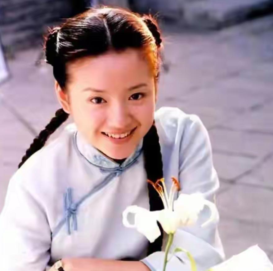 都说董洁瞎了眼出轨王大治，但谁又能知道王大治除了外貌是低配，别的全是顶配娱乐