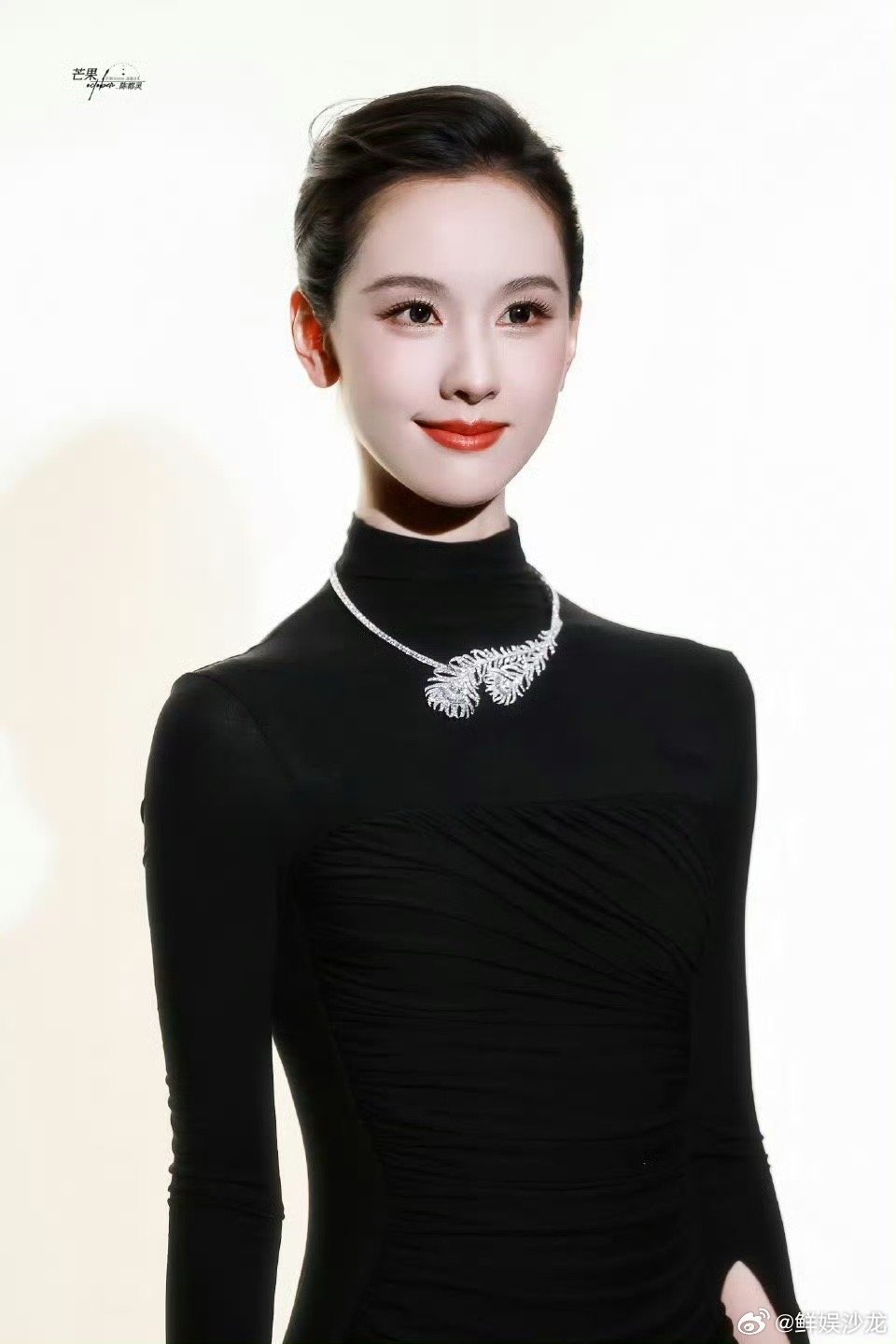 颜值高还温柔细心，陈都灵真的把细节拉满了💛陈都灵说拍到你满意为止陈都灵拍到你满