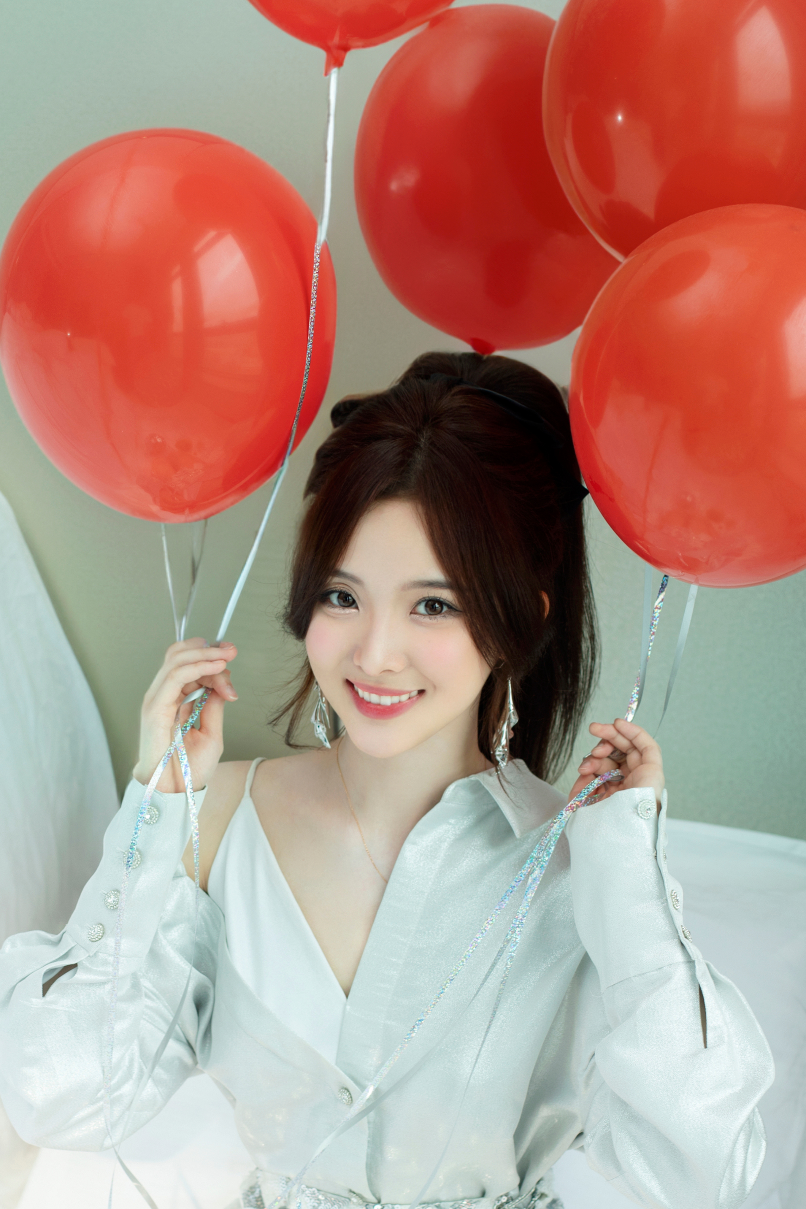 郑乃馨的少女穿搭，甜美温柔。郑乃馨