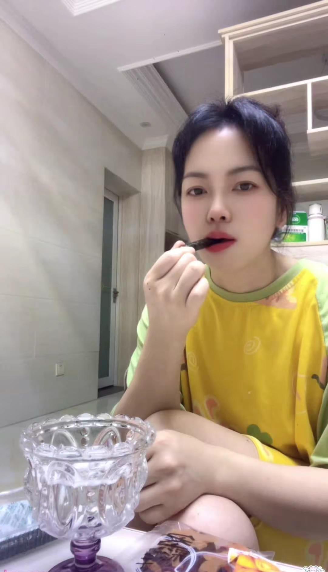 别伤心💔不能报医宝，记得微笑😊，要不然对不起那么多年认真刷的牙🦷。