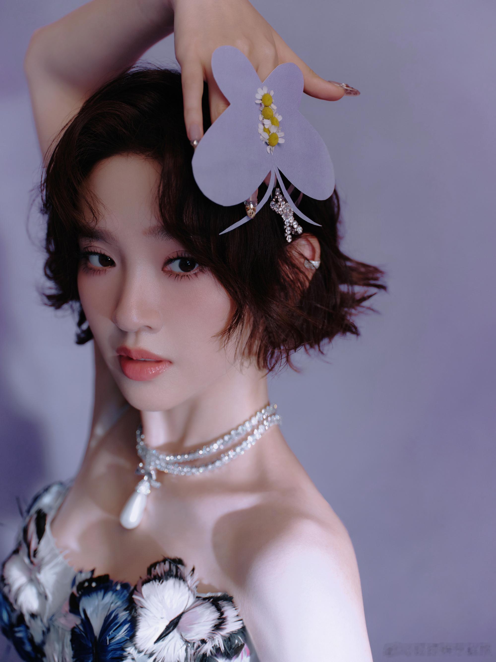 为唐艺昕点赞！勇敢反对低俗歌词，坚持美好与温柔，三观好正 唐艺昕硬核吐槽骂人歌词