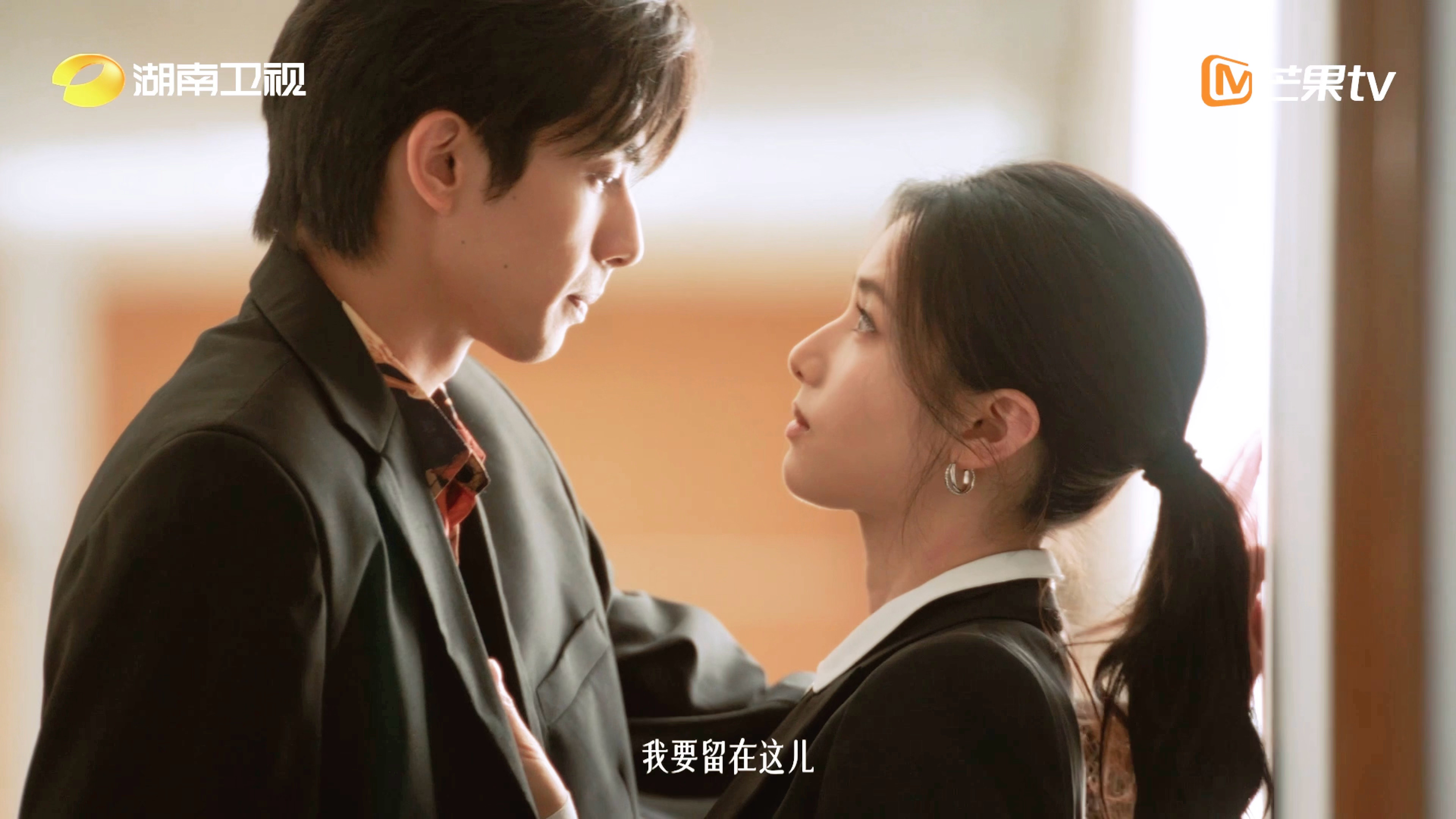哈喽 是正经哥妹吗 。 