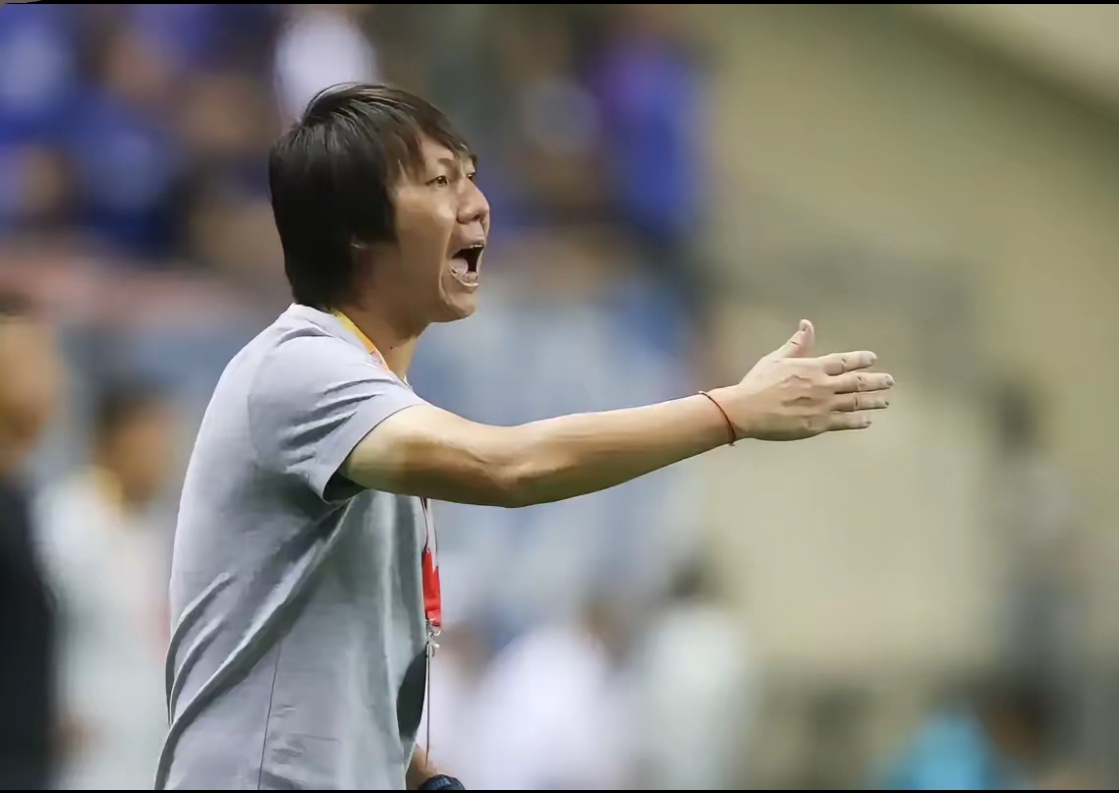 中国体坛这 8 位，谁摔得最惨？一步错步步错！！！终于知道国足为什么踢不出去了！