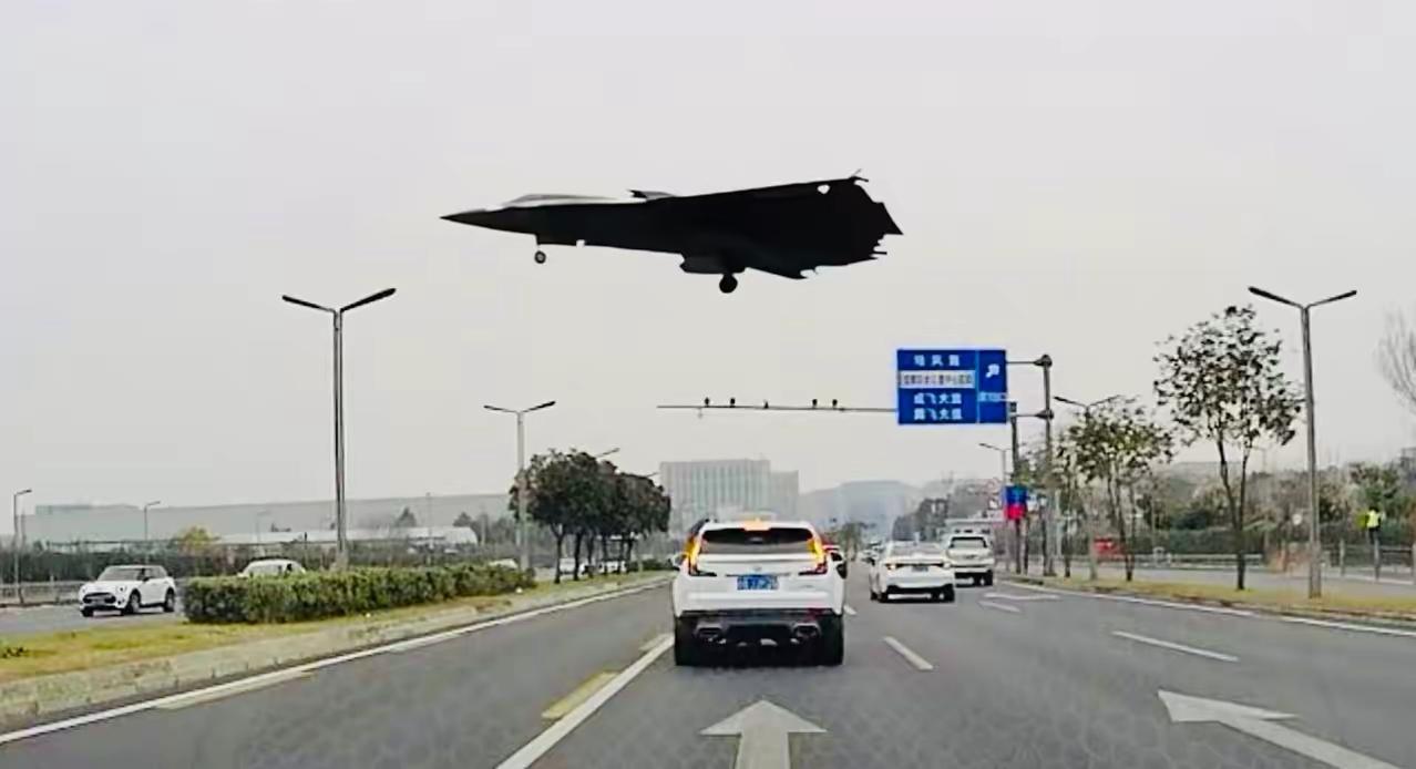 进度都很快，比你想象中还要快，实际上中国军力，已经是无冕之王了。