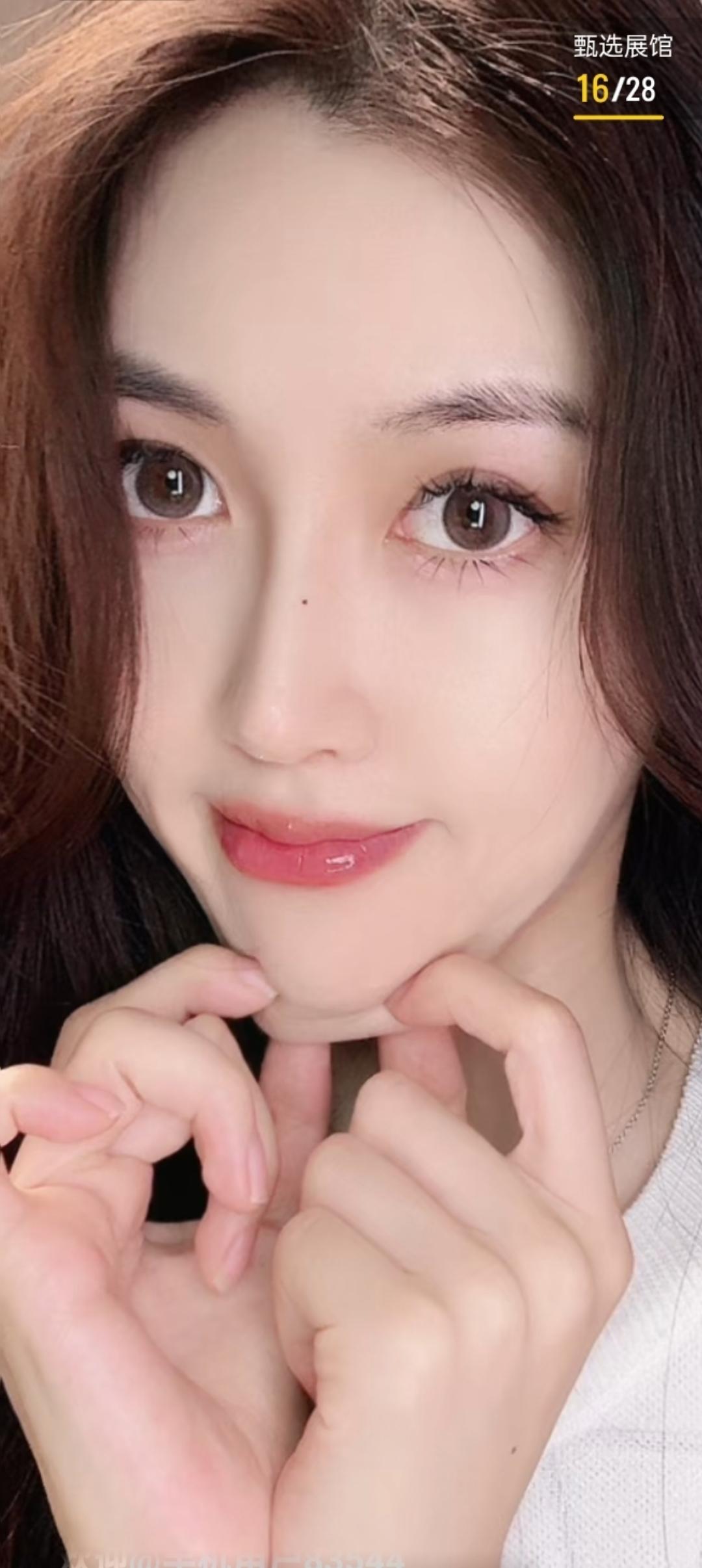 甜美微笑，温柔可人，元气满满的一天！😊✨