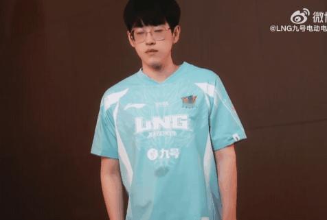很帅的几个单人镜头！

©@LNG电子竞技俱乐部 
#lpl春季赛战队阵容##2