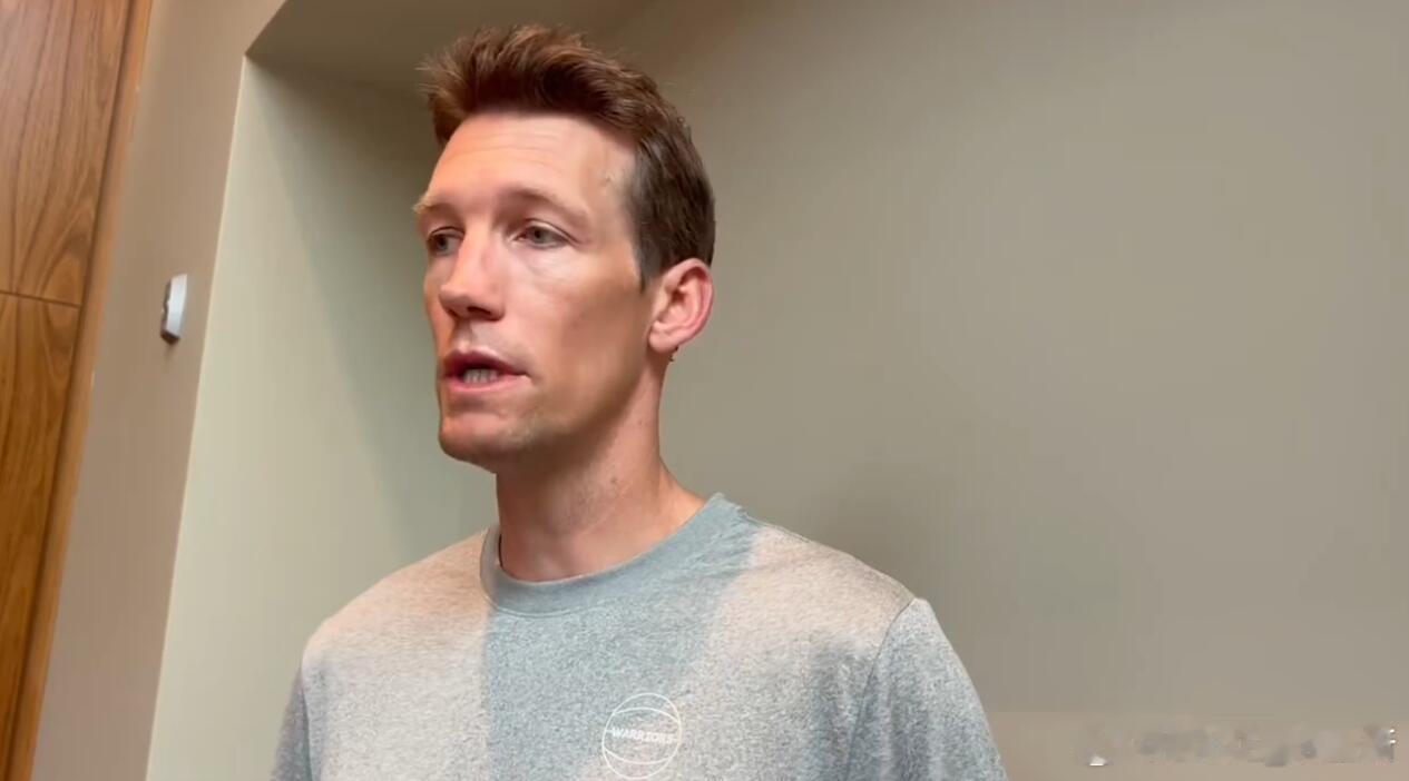 勇士总经理小邓利维今日接受采访，谈到了球队休赛期的引援以及是否有提升空间：“是的