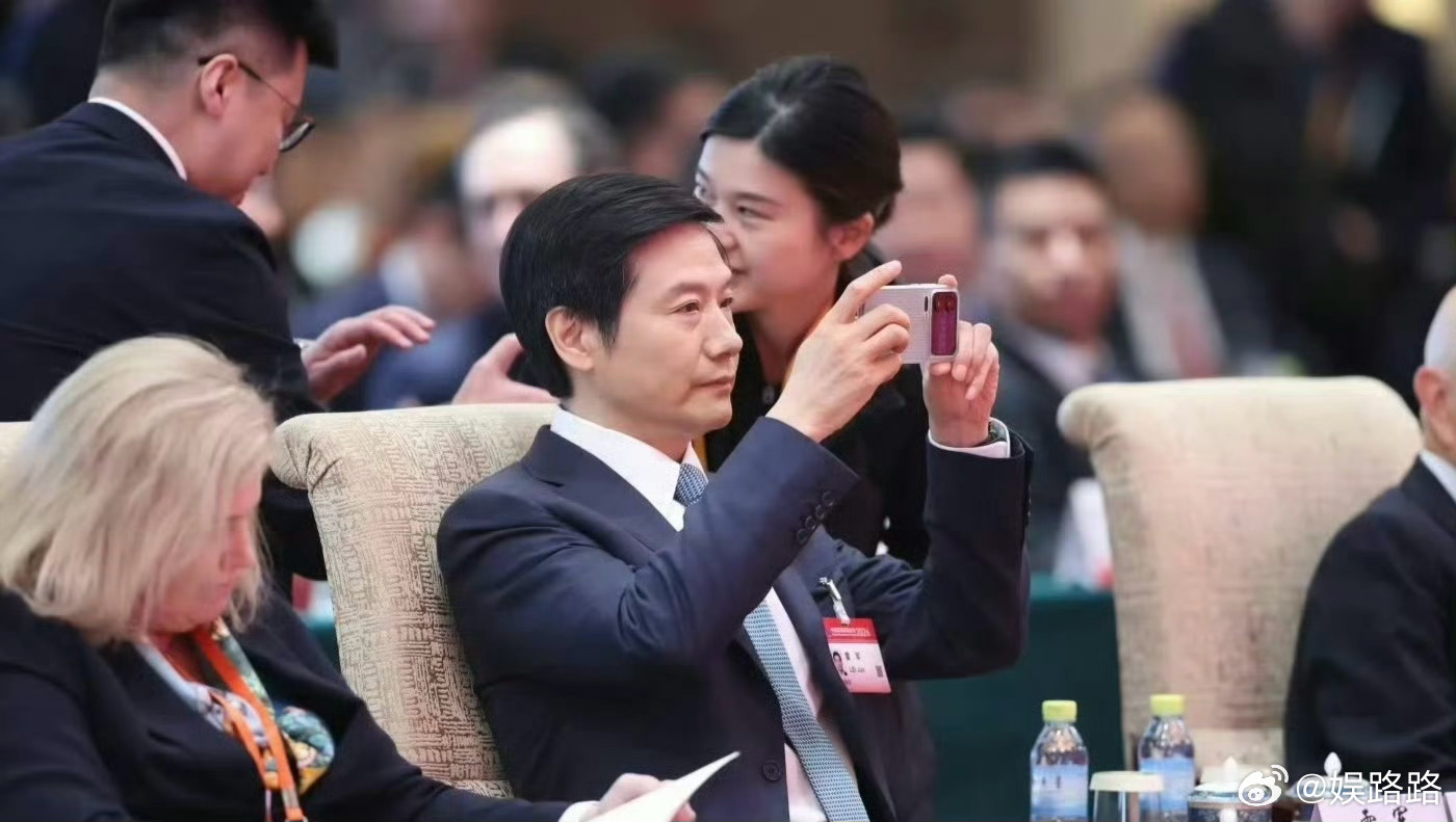 同样是逆天改命，雷军大佬把这四个字写在手机上，时刻激励自己，好好保重身体，好好经